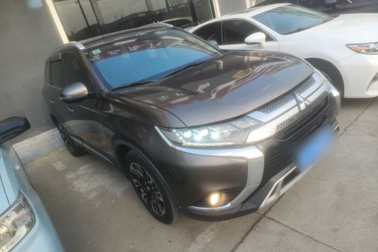 Used Mitsubishi Outlander 2020 2.4L 4x4 Zhi Xiang Edition 5 Seats
