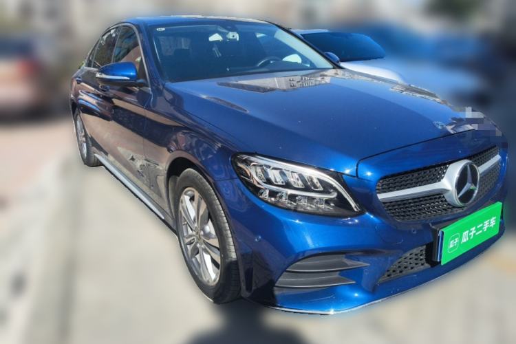 Used Mercedes-Benz C-Class 2020 C 200 L Fashion Edition Sport Version Front Right 45 Deg