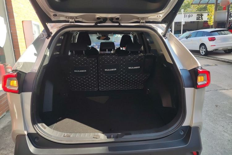 Used Toyota Wildlander 2021 2.0L CVT 4x4 Luxury Edition
