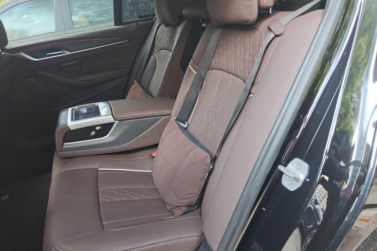 Used BMW 5 Series 2021 530Li Luxury Edition M Sport Package Left Rear Seat