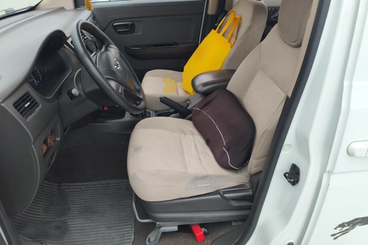 Used Wuling Rongguang V 2016 1.5L Standard Version Left Front Seat
