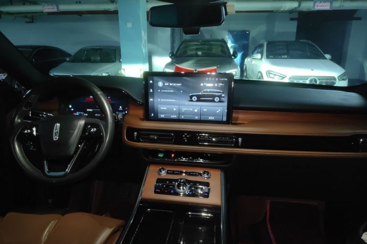 Used Lincoln Aviator 2022 3.0T V6 Four-Wheel Drive Luxury Edition Steering Wheel