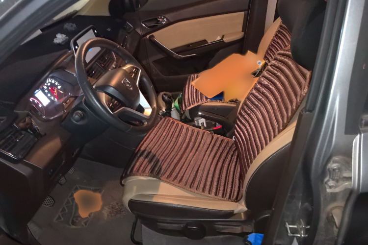 Used Baojun 310W 2017 1.5L Manual Fashion Model China V