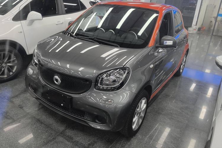 Used smart forfour 2018 1.0L 52 kW Dynamic Edition