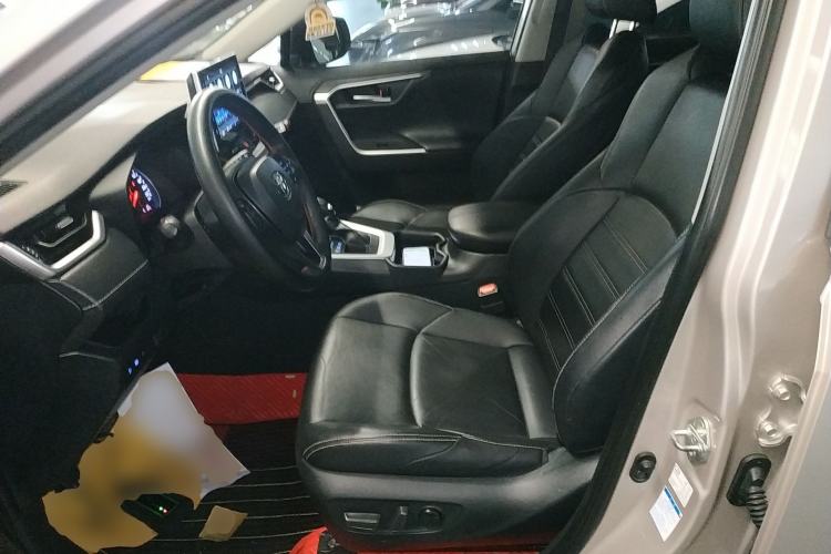 Used Toyota Wildlander 2021 2.0L CVT 4x4 Luxury Edition
