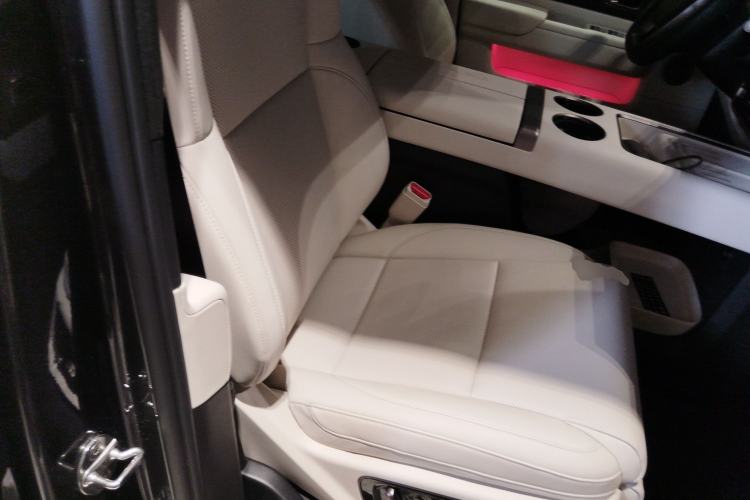 Used Li Auto MEGA 2025 Home Family Special Edition