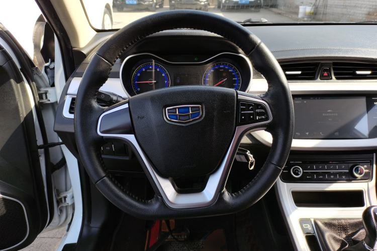 Used Geely Auto Vision 2019 Upgraded Model 1.5L Manual Luxury Version China VI Standard