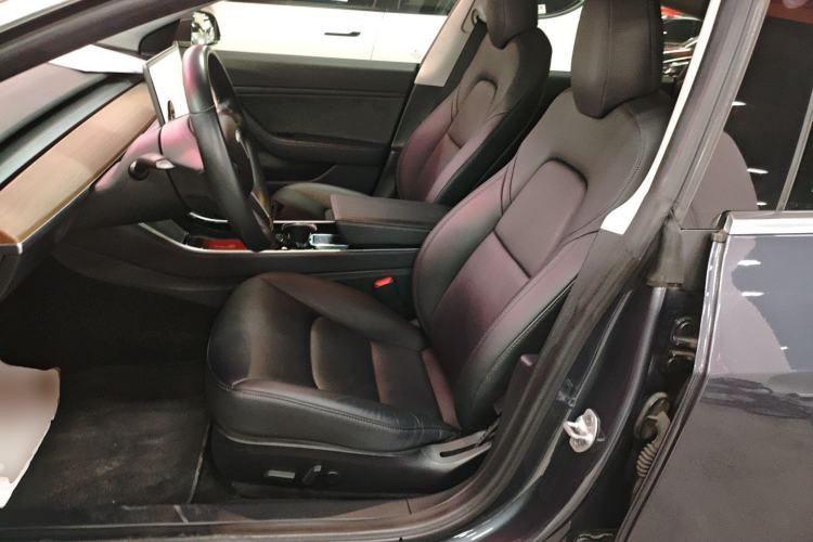 Used Tesla Model 3 2019 Long-Range Rear-Wheel-Drive Version