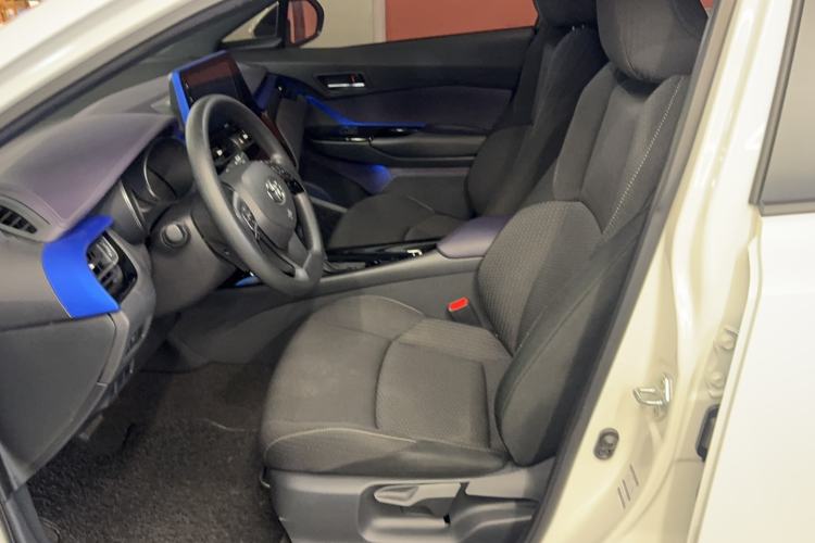 Used Toyota IZOA 2020 2.0L Enjoy Edition Interior 1