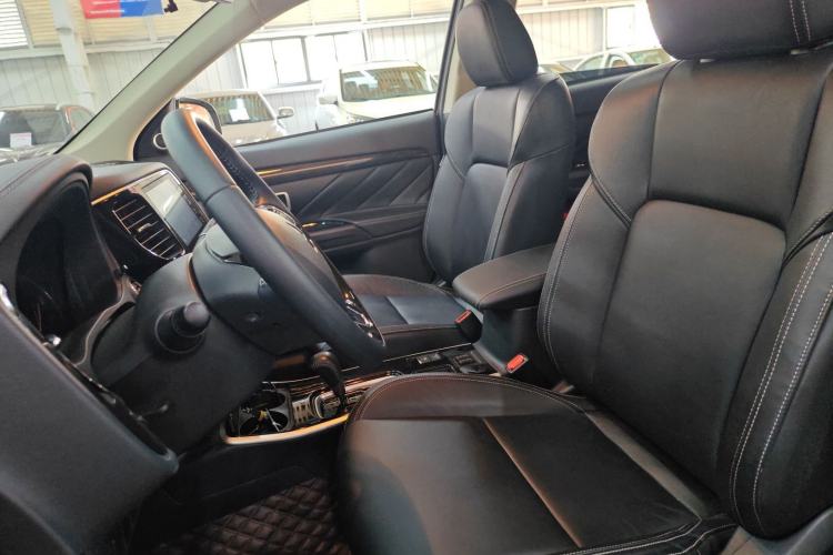 Used Mitsubishi Outlander 2020 2.0L Two-Wheel Drive Enjoyment Version 5 Seats