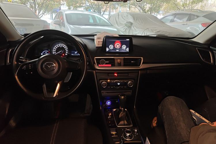 Used Mazda 3 Axela 2019 Cloud-Controlled Sedan 1.5L Automatic Luxury Model China VI Standard