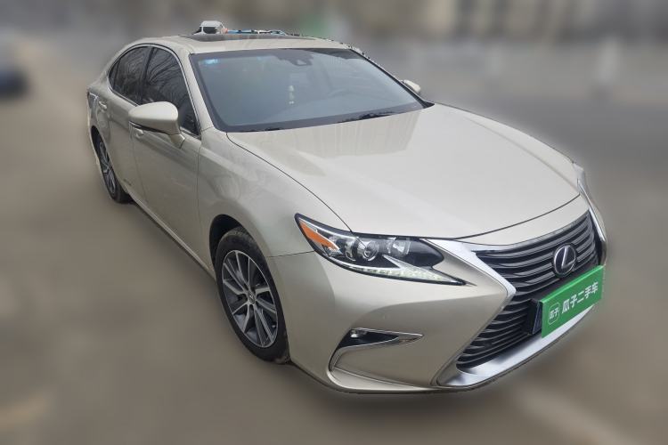 Used Lexus ES 2015 300h Comfort Edition
