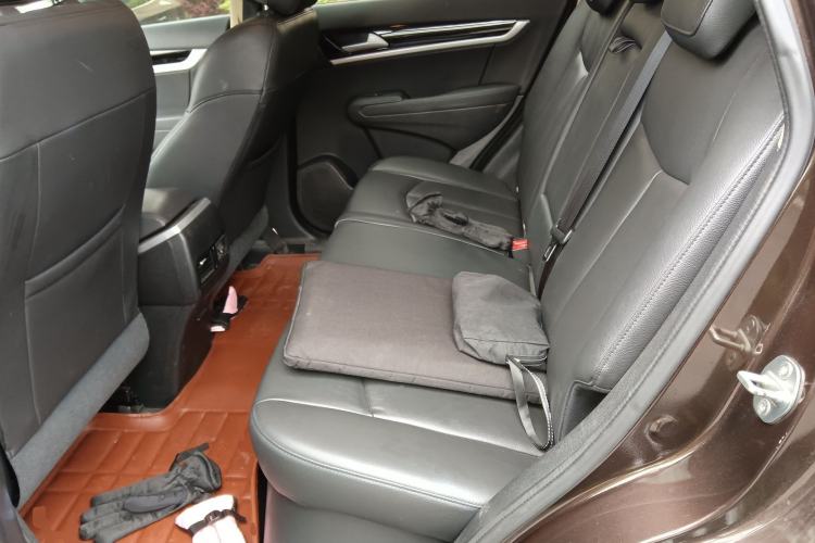 Used Dongfeng Aeolus AX7 2015 2.0L Automatic Zhiyi Trim