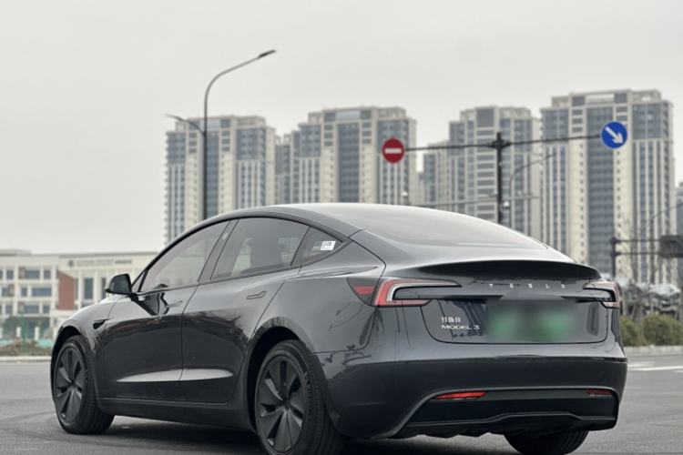 Used Tesla Model 3 2023 Rear-Wheel-Drive Version
