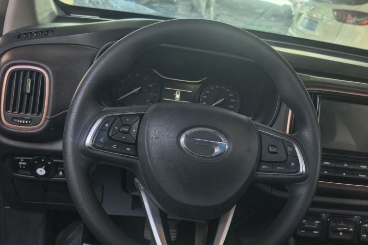 Used GAC Trumpchi GS3 2017 150N Automatic Elite Edition Steering Wheel