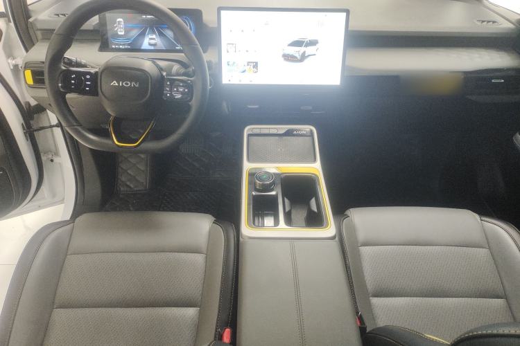 Used AION Y 2021 70 Intelligent Edition Center Console