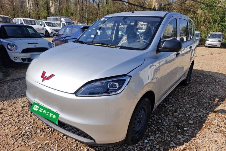 Used Wuling Hongguang New Energy 2024 All-Electric Model 300KM Practical Version
