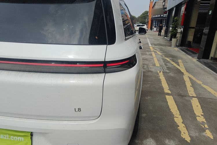 Used Li Auto L8 2025 Max Smart Refresh Edition
