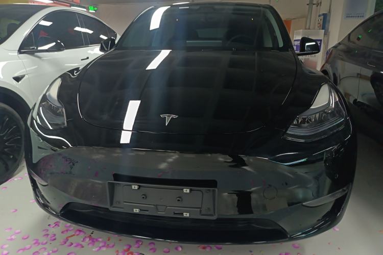 Used Tesla Model Y 2022 Long-Range All-Wheel-Drive Version