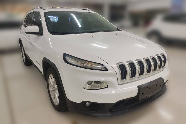 Used Jeep Cherokee 2016 2.0L Superior Edition
