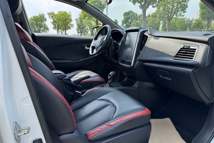 Used Luxgen U5 SUV 2017 1.6L CVT Prestige Edition
