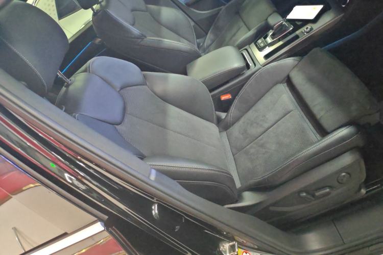 Used Audi Q5L Sportback 2022 40 TFSI Luxury Model
