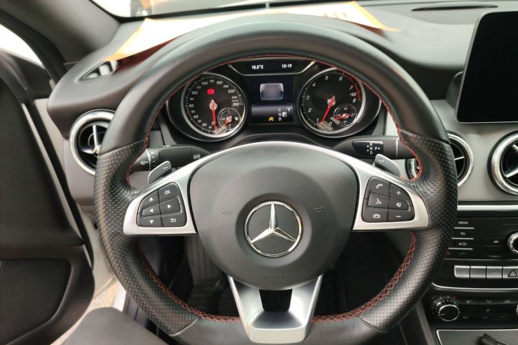 Used Mercedes-Benz CLA 2018 CLA 220 4MATIC

