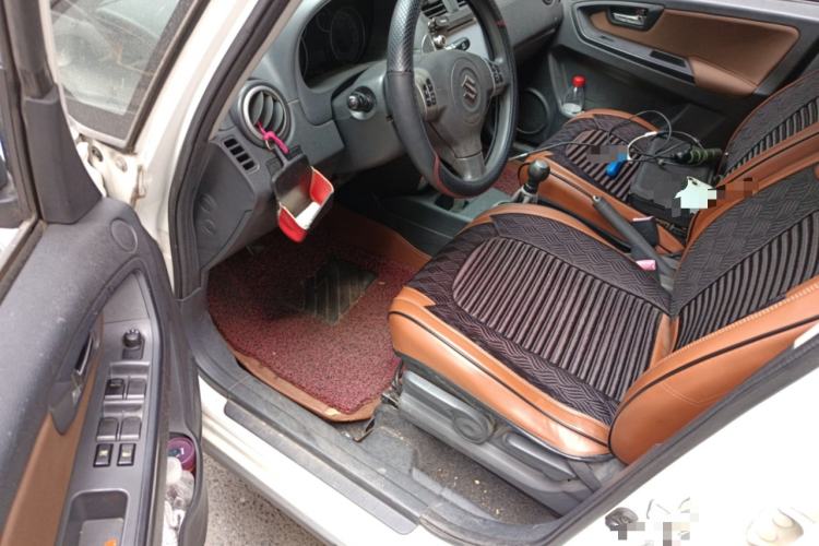 Used Suzuki SX4 2013 1.6L Manual CoolRide Model
