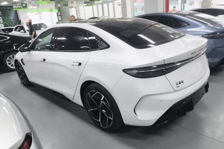 Used BYD Seal 2022 700 km Long-Range Rear-Wheel-Drive Version