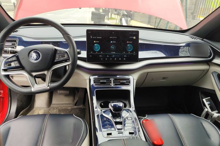 Used BYD Qin PLUS 2021 DM-i 120KM Flagship Model Center Console
