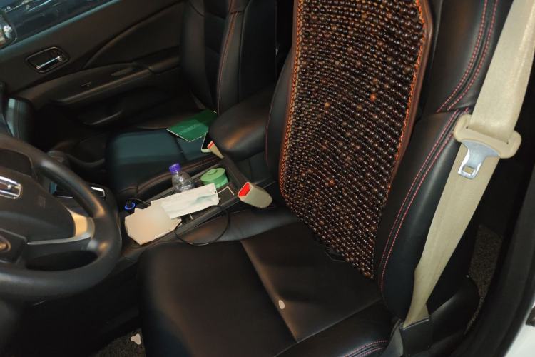 Used Honda CR-V 2015 2.0L two-wheel drive urban version Left Front Seat