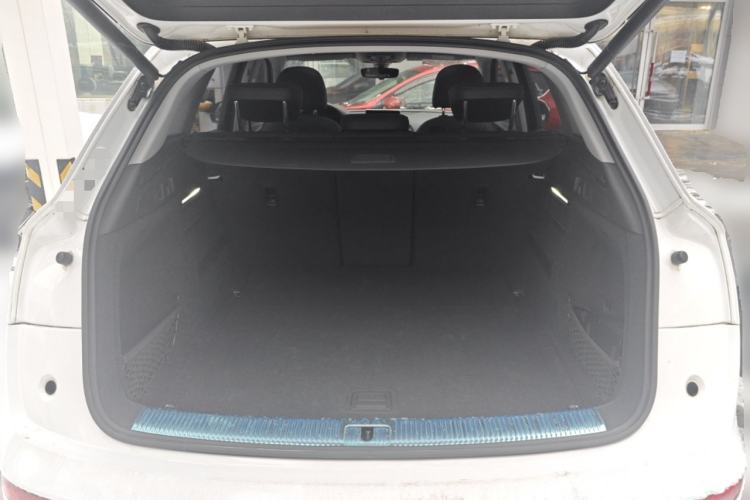 Used Audi Q5L 2020 Updated 40 TFSI Prestige Fashion Edition Trunk