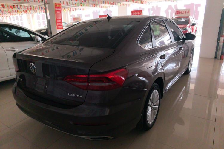 Used Volkswagen Lavida 2018 1.5L Automatic Comfort Edition China V Standard Rear Right 45 Deg