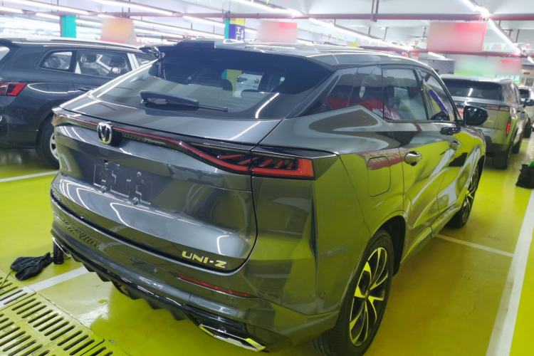 Used CHANGAN UNI-Z New Energy 2024 Blue Whale Smart Electric iDD 125km Excellence Model Rear Right 45 Deg