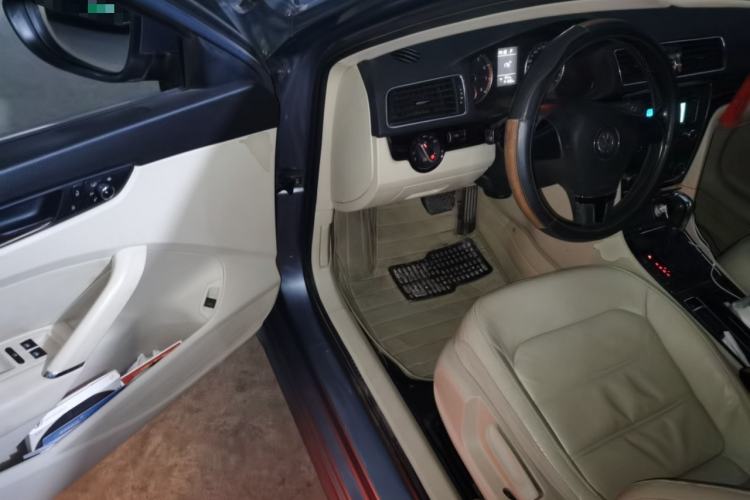 Used Volkswagen Passat 2011 1.8 TSI DSG Prestige Edition Driver Seat