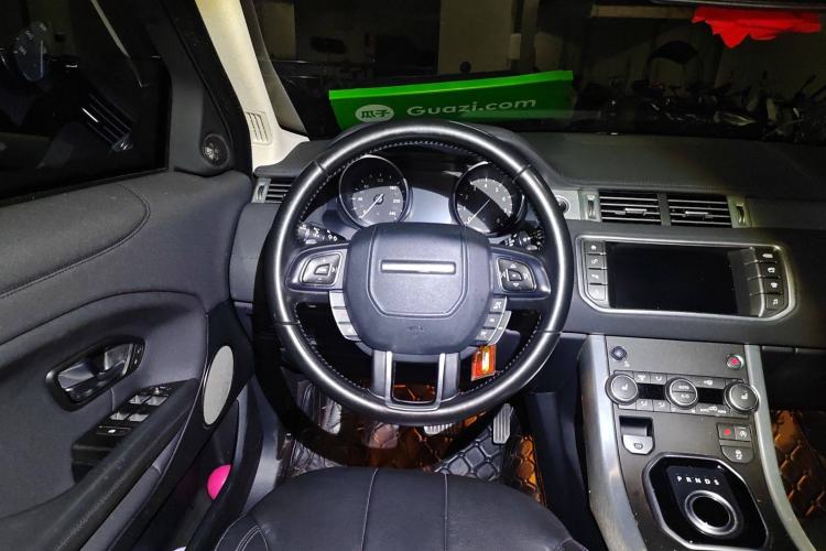 Used Land Rover Range Evoque 2016 2.0T PURE Style Edition Steering Wheel