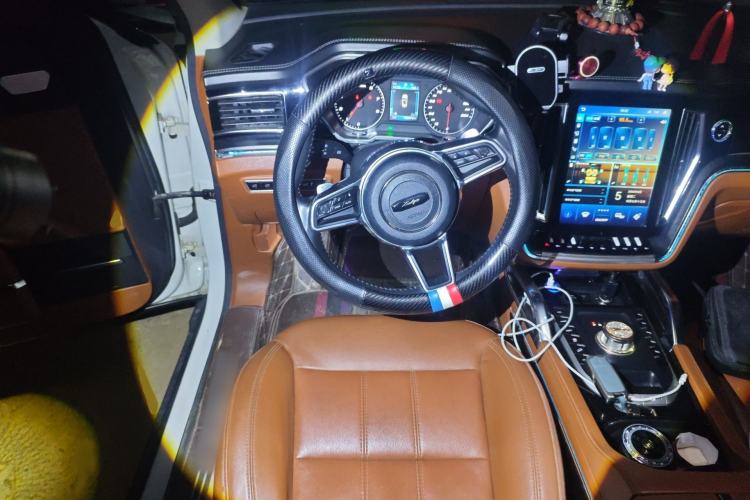 Used Zotye T700 2017 1.8T Dual-Clutch Luxury Model
