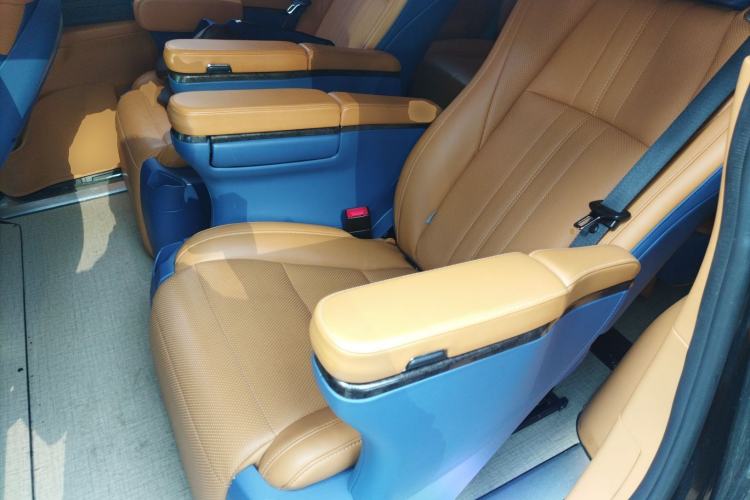 Used Toyota SIENNA 2024 2.5L Hybrid Comfort Edition