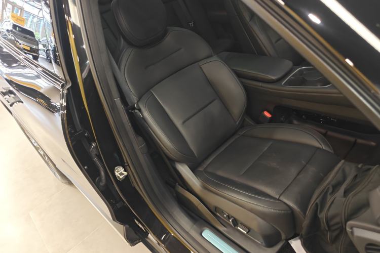 Used Nio ES6 2023 75 kWh Right Front Seat