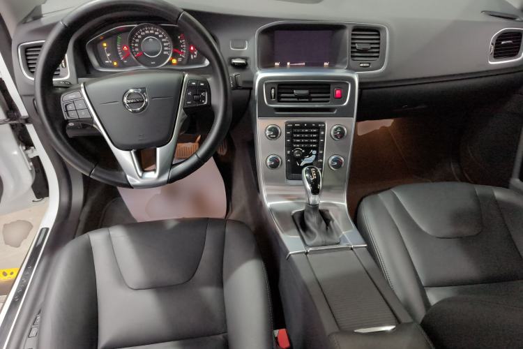 Used Volvo S60 2018 S60L T3 Smart Progress Edition
