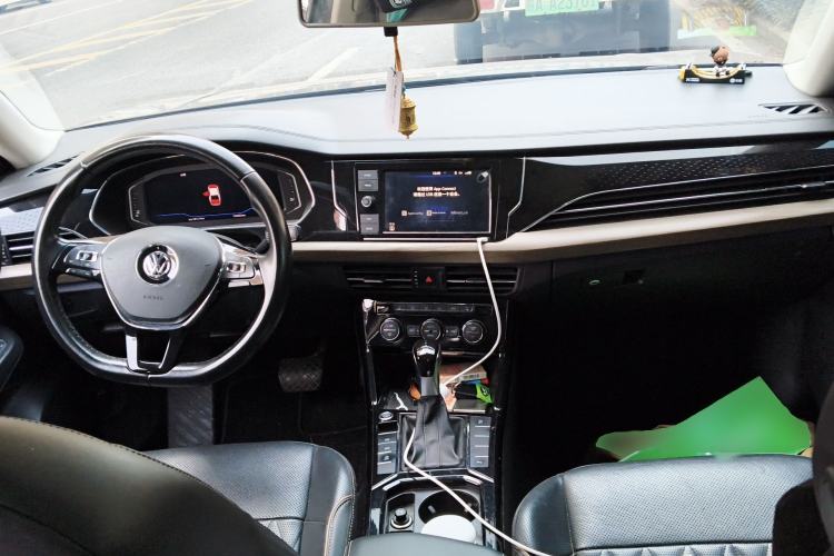 Used Volkswagen Passat 2019 330TSI Luxury Edition China VI Standard