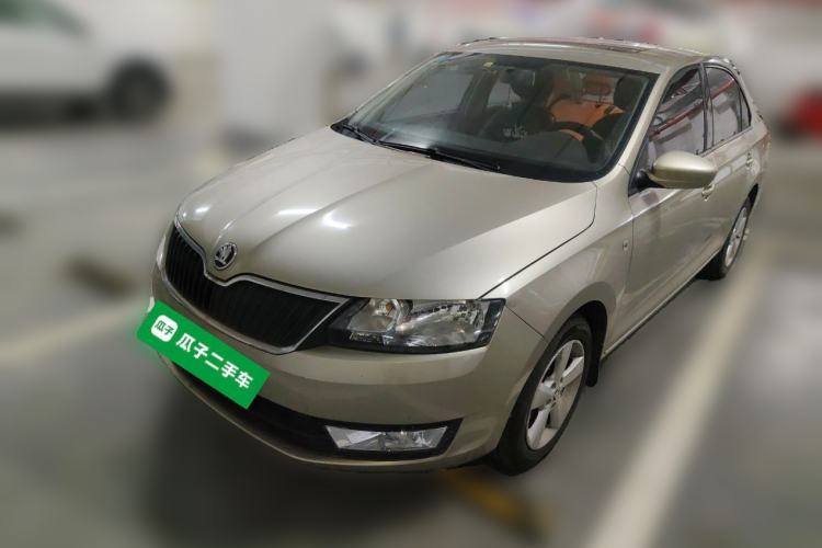 Used Skoda Rapid 2015 1.6L Automatic Smart Selection Model