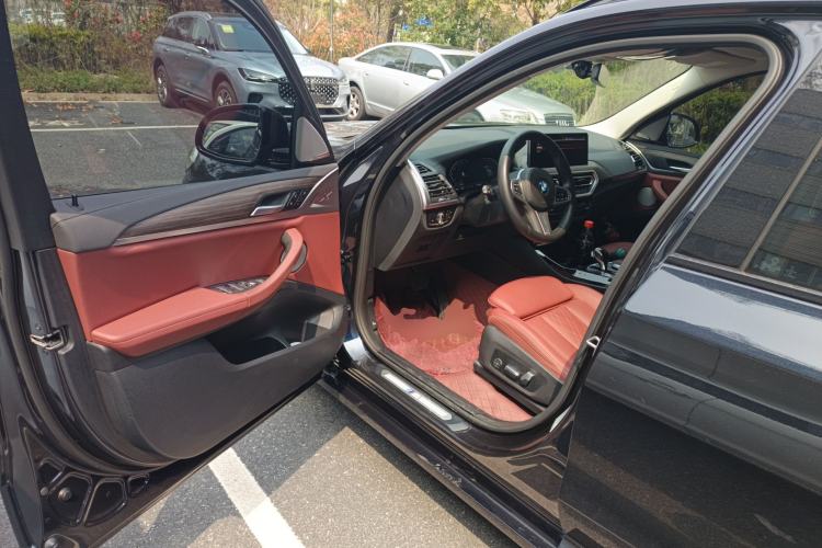 Used BMW X3 2022 Facelift xDrive30i Luxury Edition M Night Edition Package Driver Seat