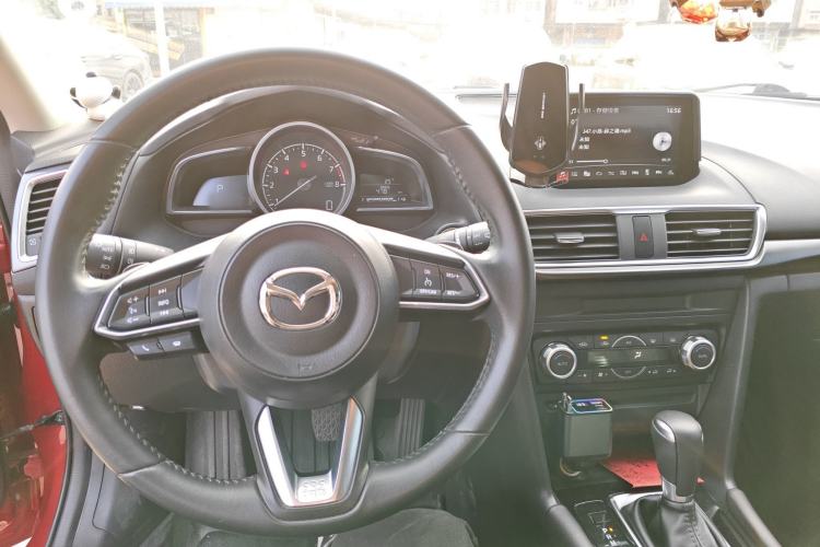 Used Mazda Mazda 3 Axela 2017 Hatchback 2.0L Automatic Sport Model China VI Standard
