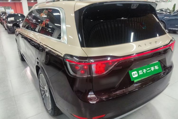 Used Hima AITO M9 2025 Extended-Range Ultra Version 52 kWh 6-Seater
