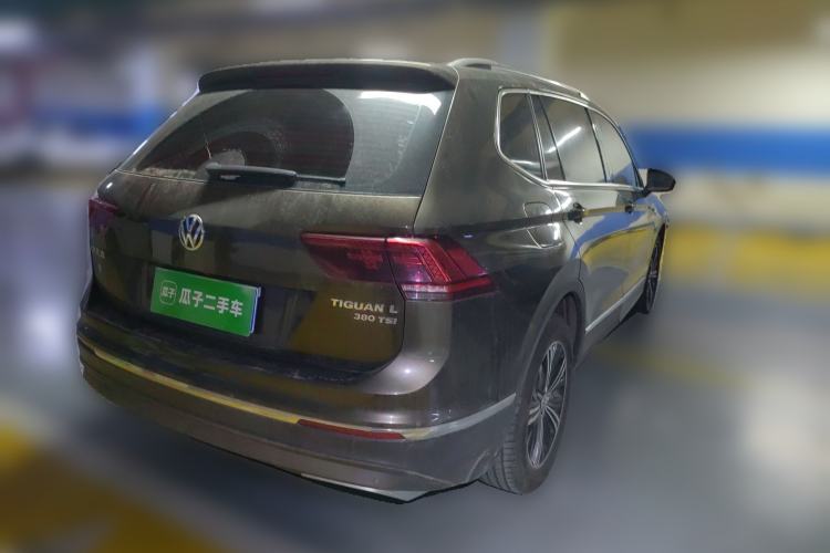 Used Volkswagen Tiguan L 2017 380TSI Automatic All-Wheel-Drive Luxury Edition Rear Right 45 Deg