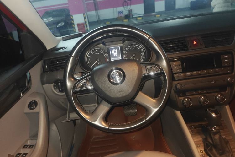Used Skoda Octavia 2015 1.6L Automatic Yijun Edition