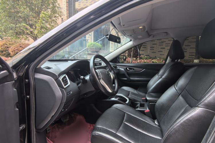 Used Nissan X-Trail 2015 2.0L CVT Comfort MAX Edition 2WD Exterior 6