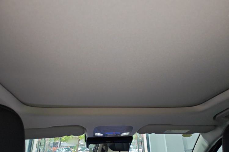 Used Chery Fengyun A8L 2025 1.5 TGDI 145 km Luxury Version Headliner