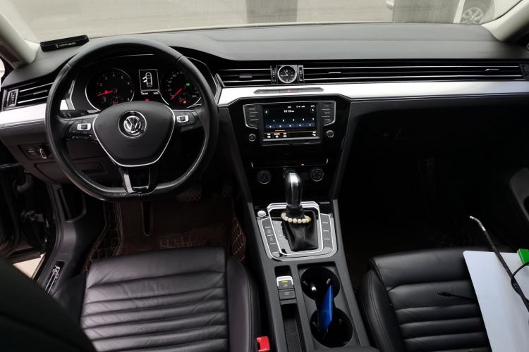 Used Volkswagen Magotan 2017 330TSI DSG Leading Model
